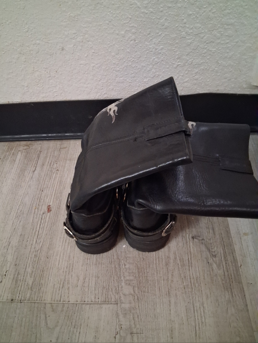 Black Leather Harness Motorcycle Boots with Embossed Star Detail - Picture 4 of 7